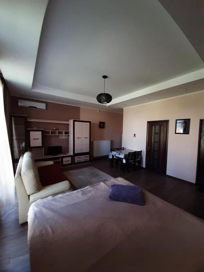 Guest House Chornomorsk Exterior photo